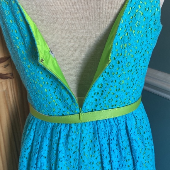 Eliza J. Turquoise & neon green belted lace overlay fit & flare dress. Size 8 - Picture 7 of 8